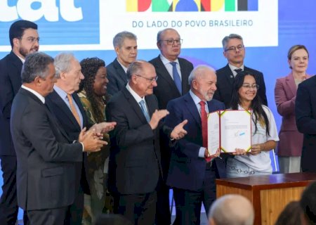 Lula sanciona lei contra adultização de crianças nas redes