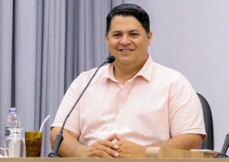 Marcio Alves solicita instalação de iluminação na pista de caminhada do Eco Park, construção de campo de futebol suíço no bairro Jardim Aeroporto e que seja colocado em funcionamento ESF dos Ipês