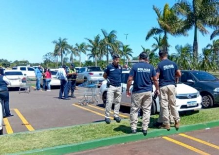 Brasileiro é morto com 16 tiros e amigo baleado dirigi até o hospital