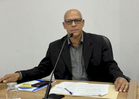 Claudião do Raio X solicita patrolamento de estradas vicinais da Vila Alice, Amandina e Assentamento São Sebastião e manutenção e reparos no parquinho infantil do Distrito de Amandina