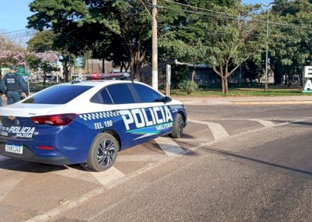Nova Andradina - Polícia militar prende homem após invadir propriedades e causar desordem