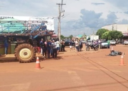 Acidente entre pulverizador e motocicleta deixa uma vítima fatal