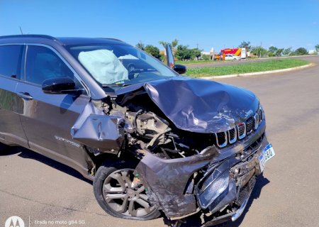 Ivinhema - Acidente entre dois veículos na BR -376 trevo Eco Parque