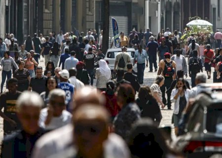 Mais de 8,6 milhões deixam pobreza; Brasil tem melhor nível desde 2012