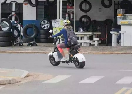 CNH e emplacamento para ciclomotores entram em vigor em 2026; entenda o que muda