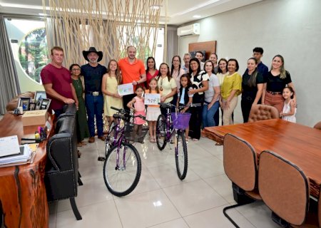 Talentos da Rede: Concurso de Desenho define capas dos cadernos escolares de 2026