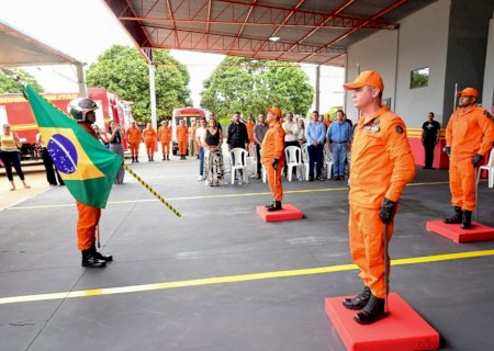 Ivinhema realizou troca de comando do Corpo de bombeiros de Ivinhema