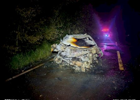 PMR atende saída de pista seguida de incêndio na MS-145