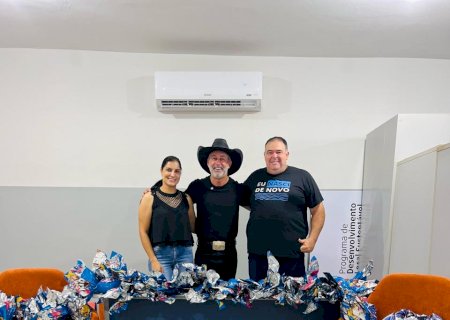 Prefeitura de Ivinhema realizou entrega de ovos de pascoa na rede municipal de ensino