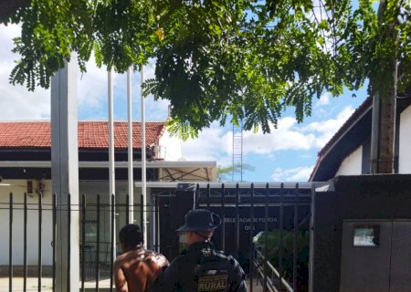 Briga em carvoaria deixa homem ferido a facadas em Ivinhema
