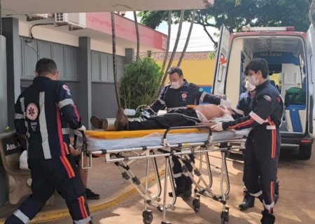 Homem é esfaqueado no peito após briga por garrafa de pinga, morre no hospital em Dourados