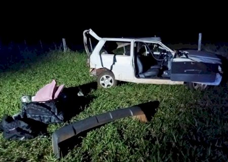 Motorista perde controle da direção de veículo, capota deixa três pessoas feridas na MS-156