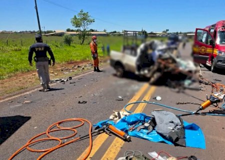 Tragédia na BR-163: Motorista morre e passageiro fica gravemente ferido em colisão com bitrem