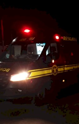 Colisão entre carro e moto deixa três feridos, dentre as vítimas uma gestante , em Ivinhema