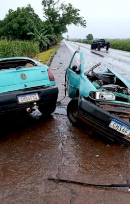 Veículo parte ao meio após acidente na BR 376, com vítima fatal