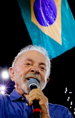 Lula consegue virada inédita e é reeleito para 4º mandato na Presidência