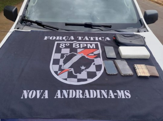 Ivinhema - Polícia Militar apreendeu aproximadamente um quilo de cocaína, no distrito de Amandina
