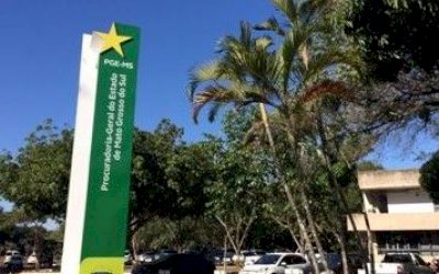 Governador Reinaldo Azambuja nomeia 22 assessores de procurador com salário de R$ 5,2 mil