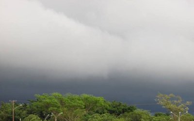 INMET emite aviso meteorológico de tempestade para 71 municípios do MS nesta sexta-feira (23).