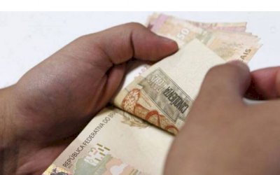 Governo reduz para R$ 1.031 estimativa de salário mínimo para 2020