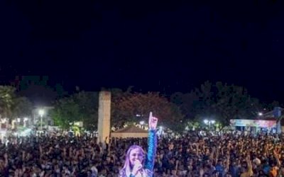 Cantora de forró passa mal após show, tem parada cardíaca e morre