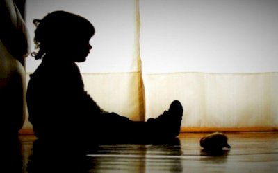 Pais devem ficar atentos aos sinais de depressão e suicídio na infância