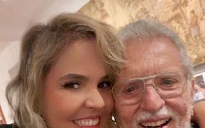 Carlos Alberto de Nóbrega e a mulher são internados com covid