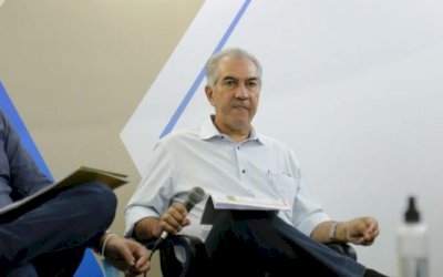 Pressionado por bares e igrejas, Reinaldo prorroga decisão sobre toque de recolher em MS