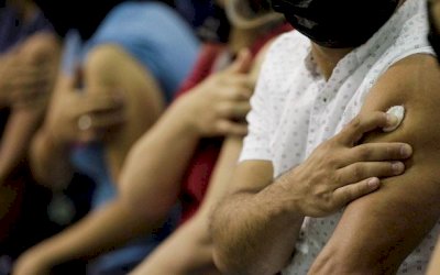 Mortes por covid-19 despencam 95% após vacinação em Serrana