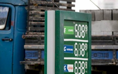 Gasolina e diesel têm aumento de 44% em 2021, aponta ANP