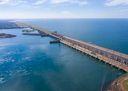 Com volume de chuvas acima da média, Cesp aumenta vazão de água na Usina Hidrelétrica de Porto Primavera