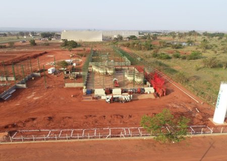 Cooperativa lança obra da indústria de amendoim e soja que deve operar no próximo ano em MS.