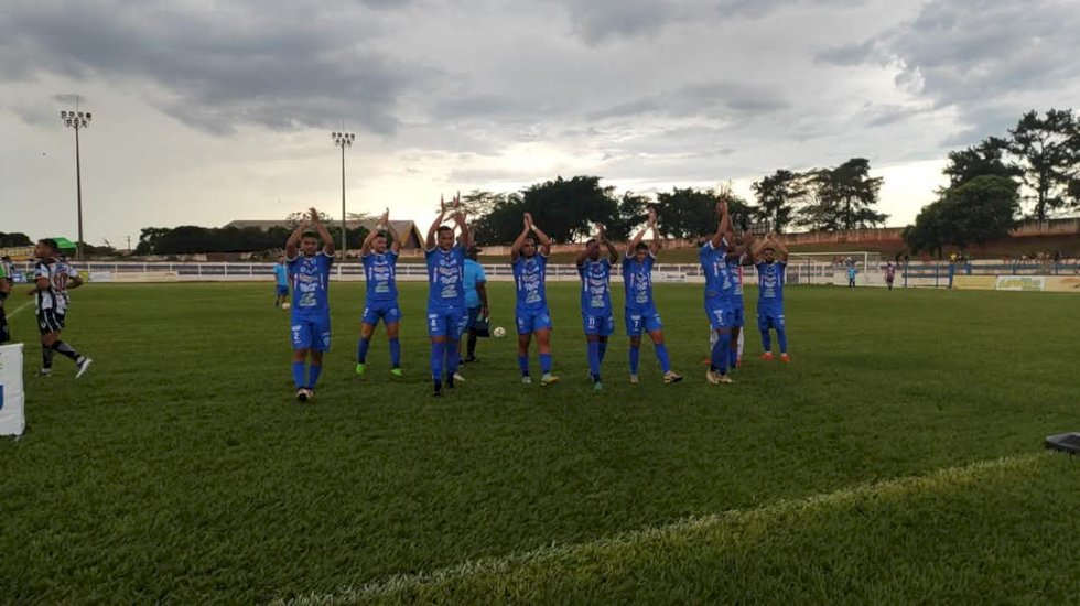 Ivinhema - Azulão goleia e continua no a liderança do Sul-matogrossense