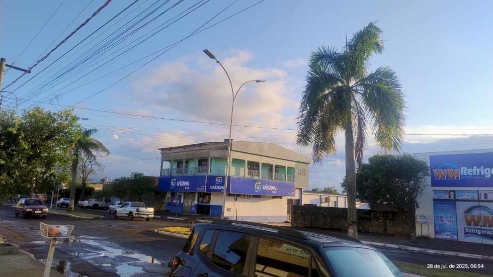 Após um longo período de estiagem, volta chover em Ivinhema e região