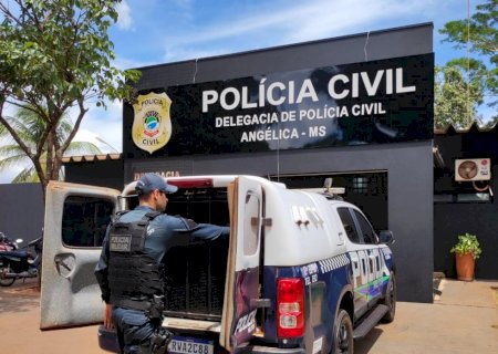 Angélica - Polícia Militar prende suspeito de violação de domicílio