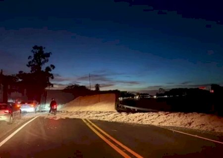 Acidentes próximos à Ponte Ayrton Senna causam interdição e morte de motociclista no feriado