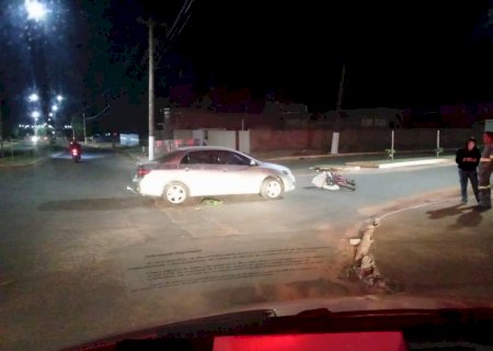 Ivinhema - Acidente entre carro e bicicleta,  deixa uma vítima ferida no bairro Vitória