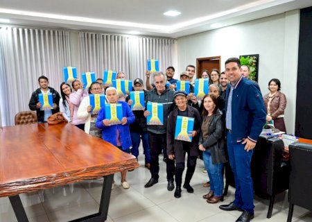 Ivinhema entregou mais 30 escrituras do programa Reurb