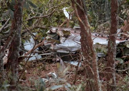Avião caí depois da decolagem e deixa duas vítimas fatais
