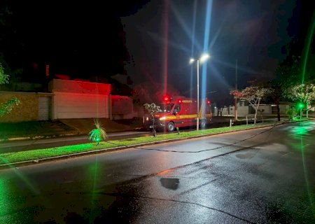 Ivinhema: fio energizado está caído nos dois lados da Avenida Ronaldo Padovam Branquinho